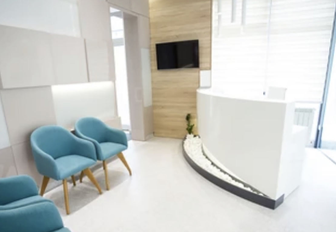 歯科医院の受付の内観のメイン画像